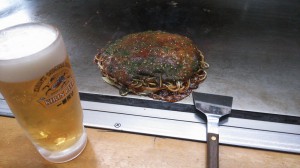広島風お好み焼き～ビールと共に～